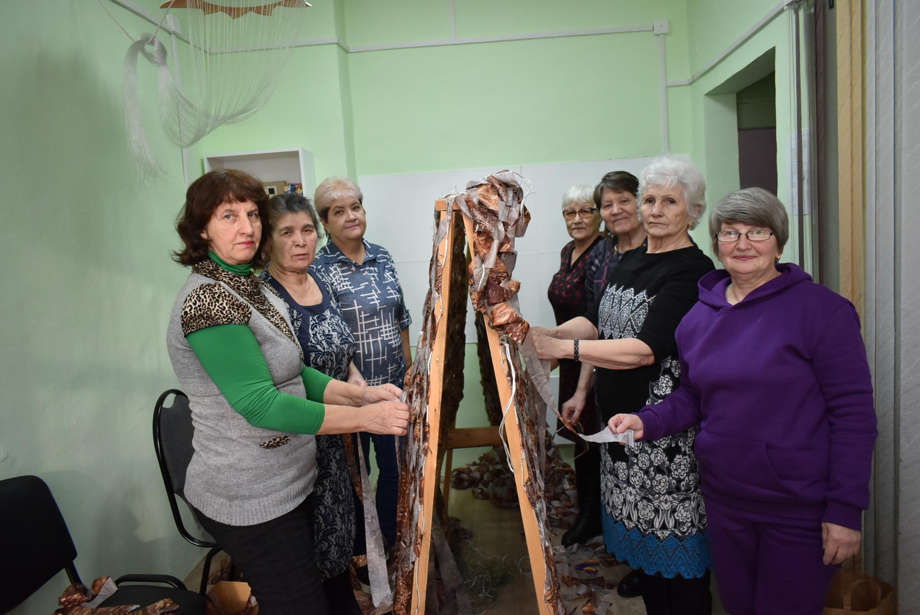 &quot;Крылья души&quot; плетут сети для отправки в зону СВО.
