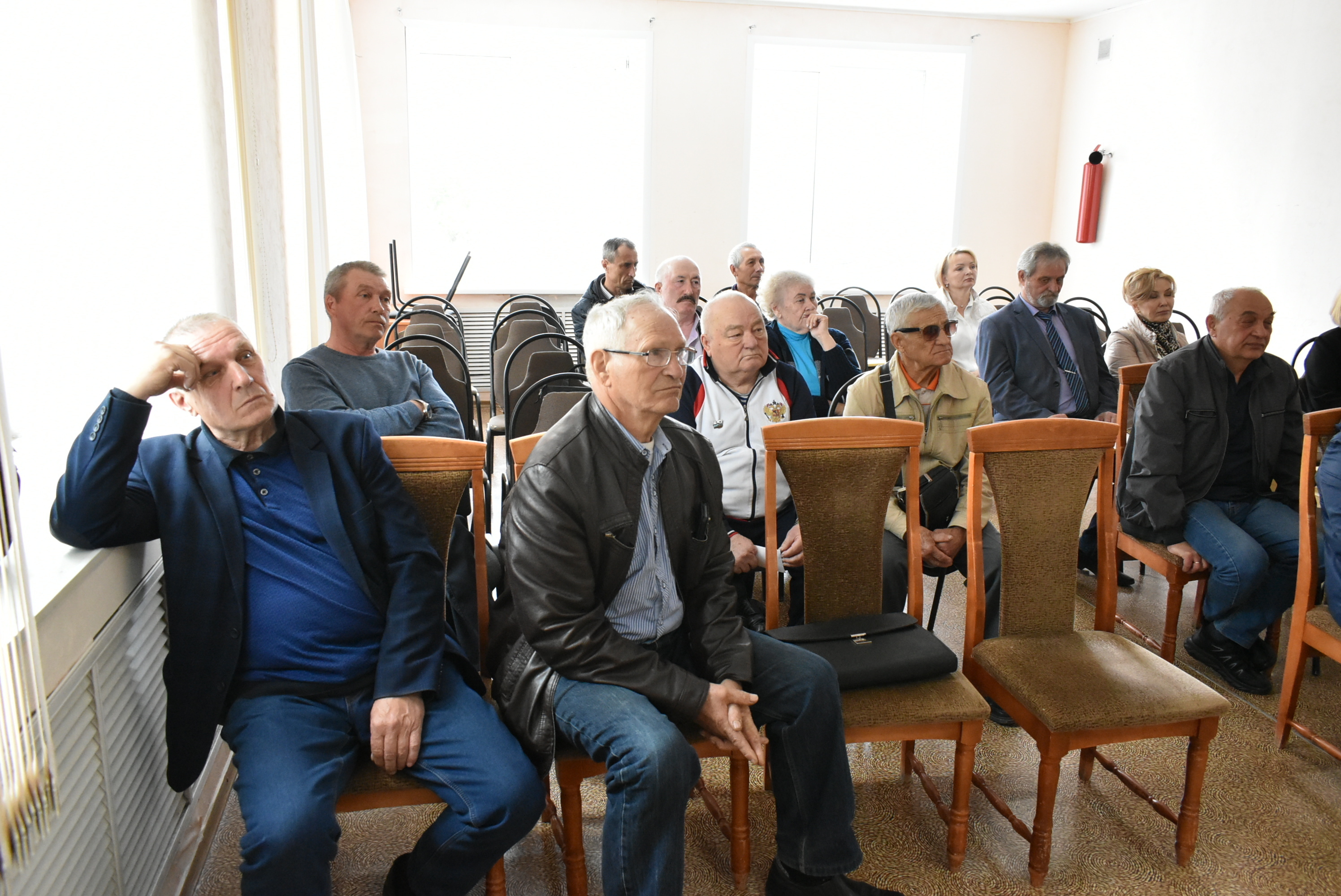 Конференция отложена.