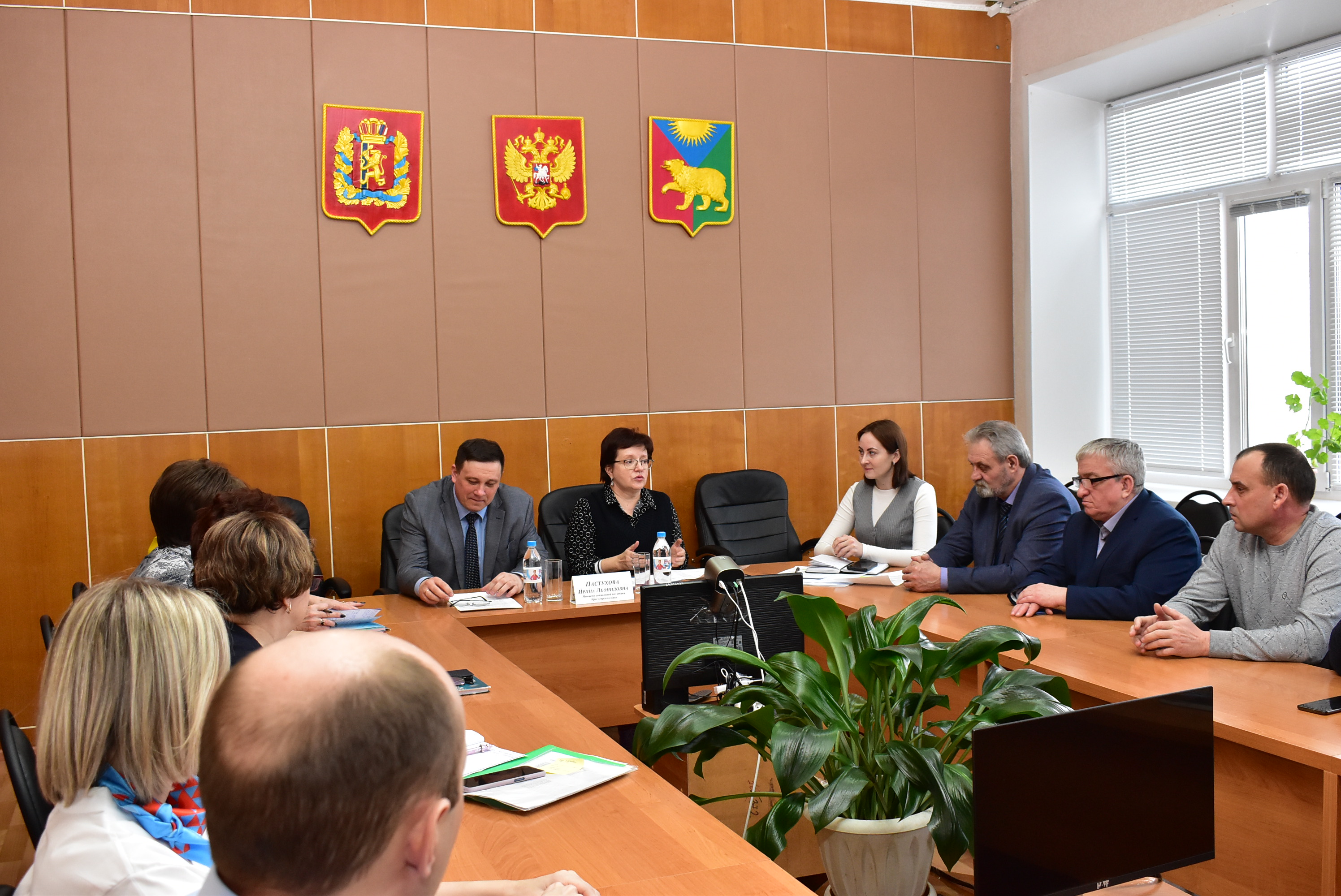 Министр соцполитики посетила Бирилюсский район.